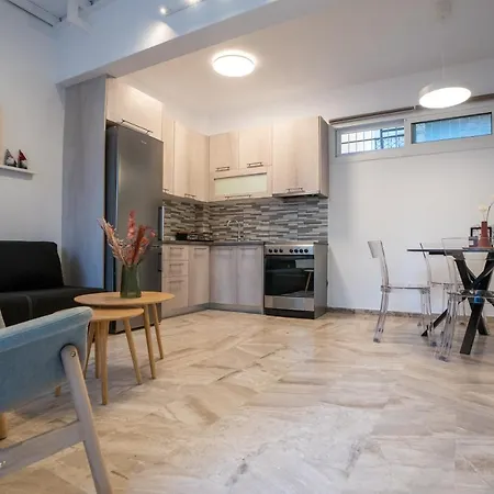 Sunlit Loft Апартаменты *